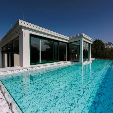 Bauhaus Penthouse Wellness 1 Siofok