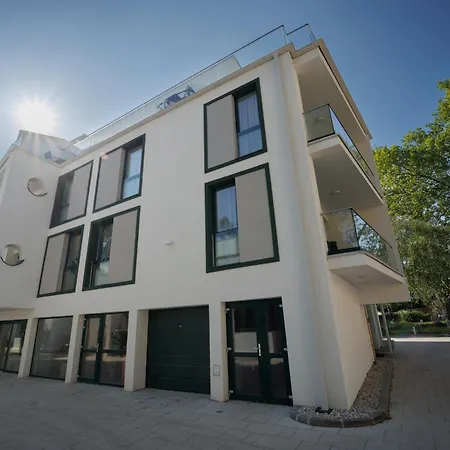Bauhaus Penthouse Wellness 1 * Siofok