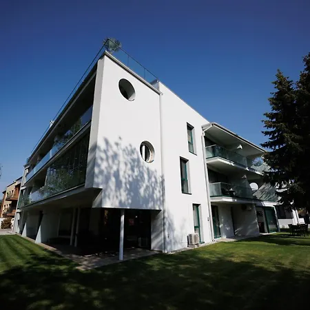 アパート Bauhaus Penthouse Wellness 1