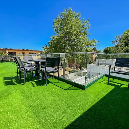 Bauhaus Penthouse Wellness 1 * Siofok